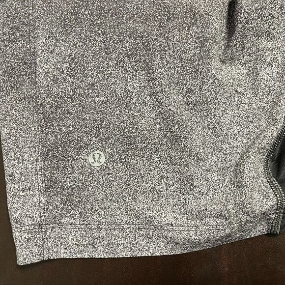 Lululemon Men's Grey Blend 9" Linerless Shorts - Size Medium - Picture 3 of 5